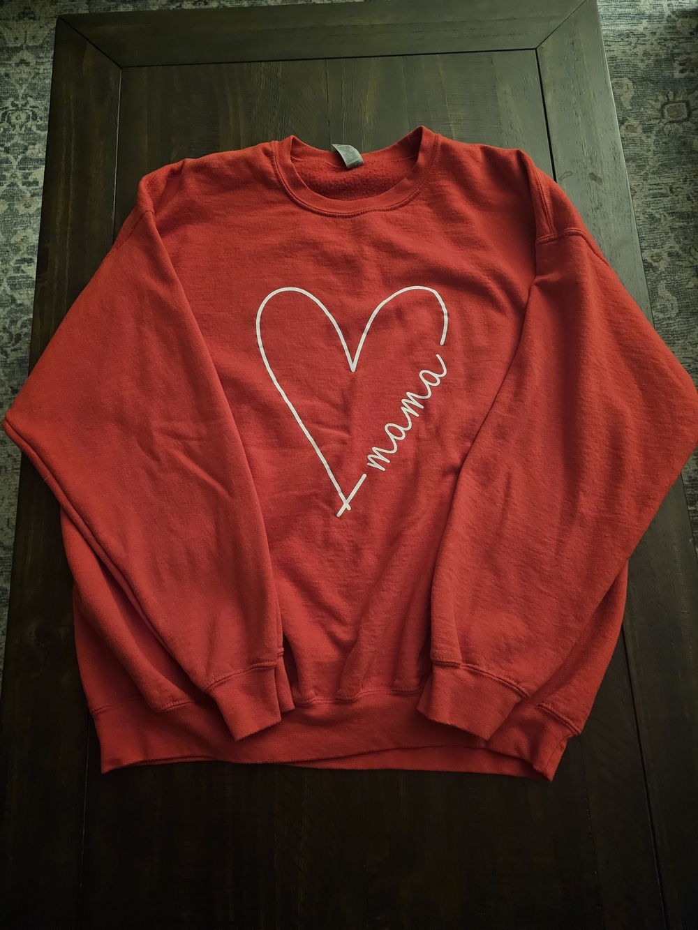 Gildan Red Sweatshirt with White Heart 'mama' Graphic - Women's Crewneck